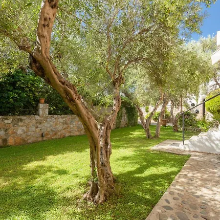 Villa Tzina *